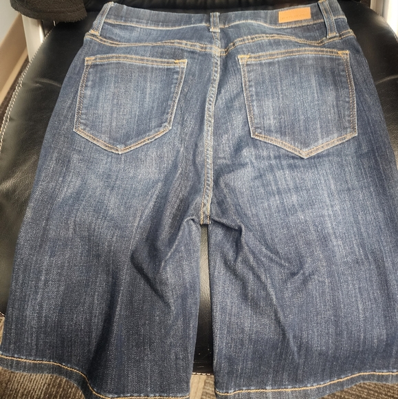 Womens Judy Blue Shorts size medium - Picture 2 of 2